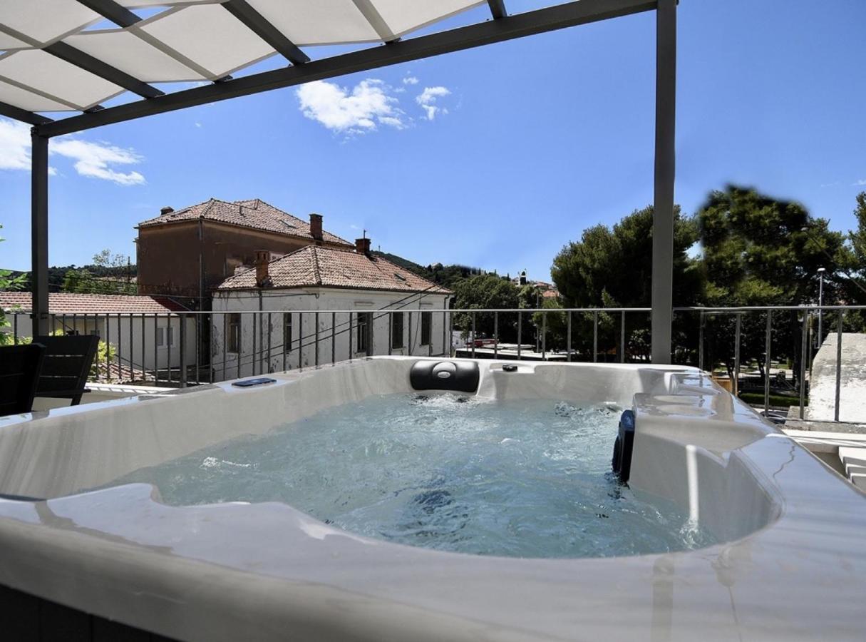 Modern Jacuzzi Mickey Appartement *